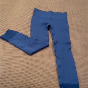 Lululemon  thick  yoga leggings blue crop pants 4